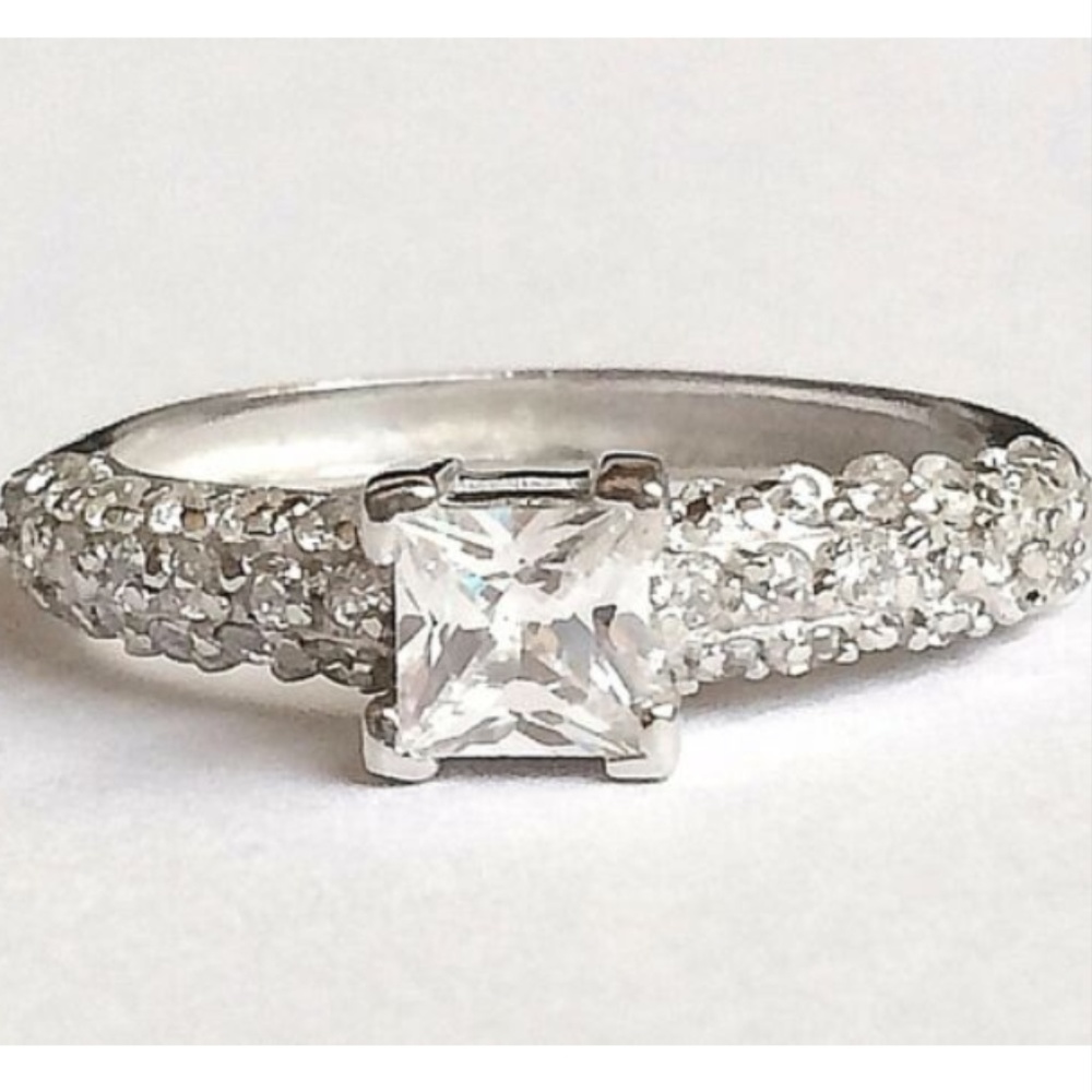 925 Sterling Silver Engagement Cocktail Ring Size 9 Cubic Zirconia Solitaire